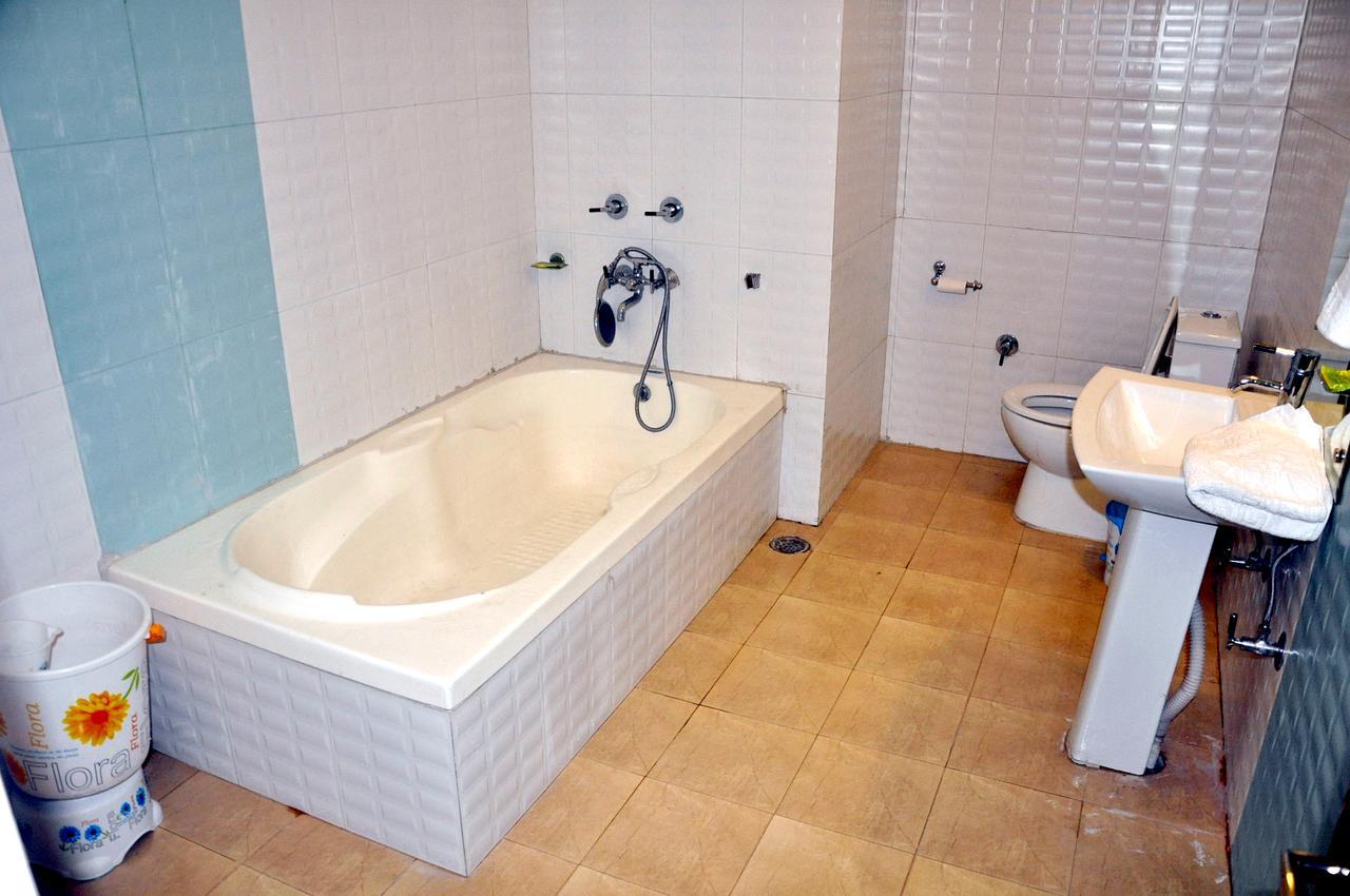 Hotel Mount View Катра Стая снимка